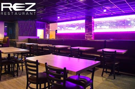 lucky star casino restaurant.
